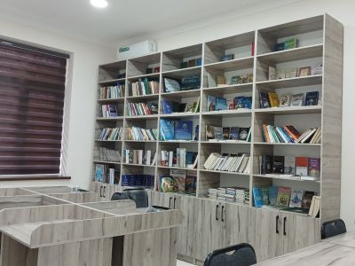 Kamolon darvoza Mahalla kutubxonasi